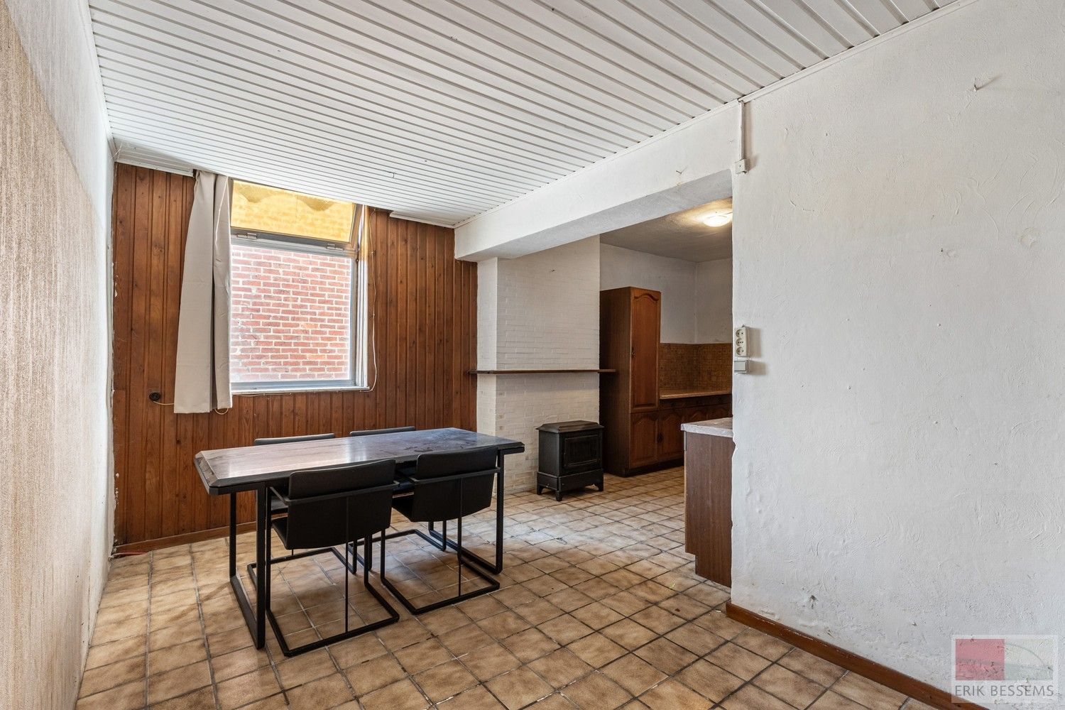 Charmante renovatiewoning met authentieke details en karaktervolle gevel. foto 13
