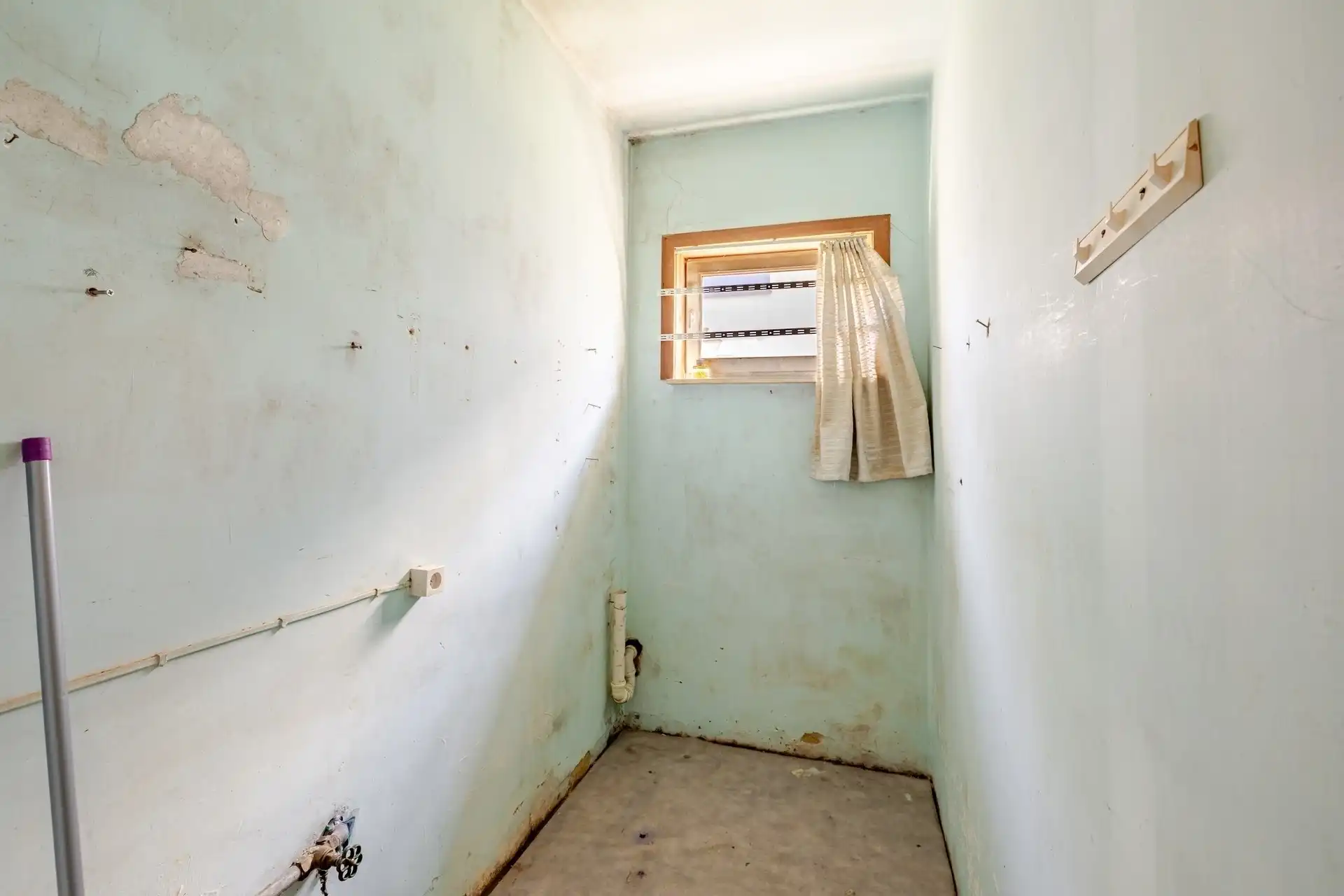 Interessante te renoveren bungalow in Massemen met groenzichten  foto 19