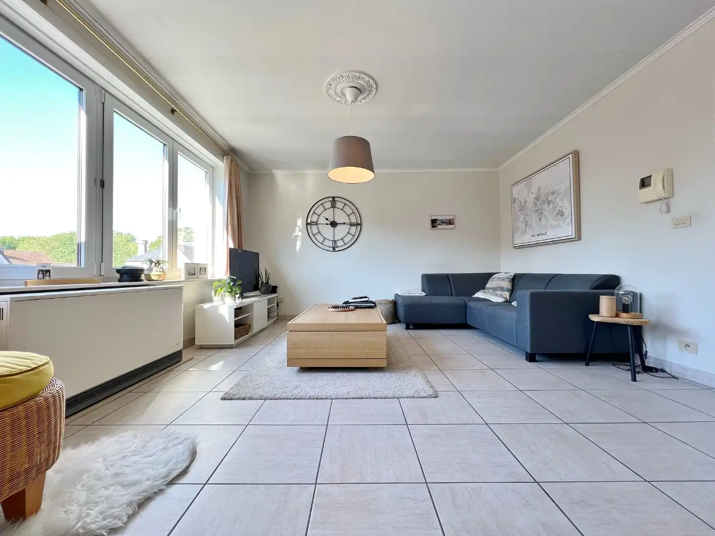 Rustig en tevens centraal gelegen appartement met ruim terras en garage.  foto 4