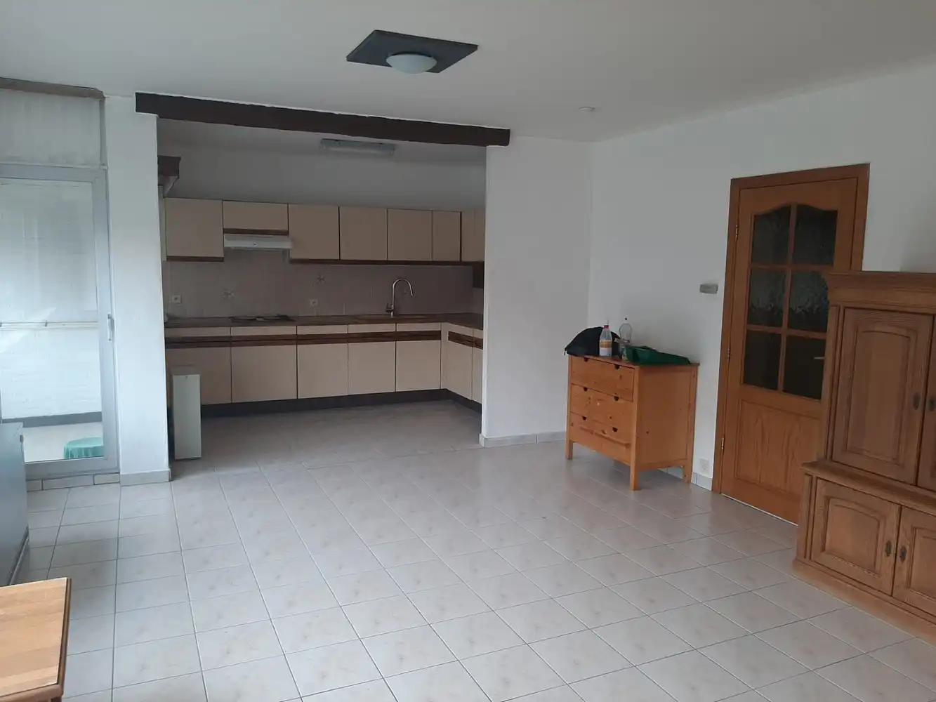 op te knappen appartement met 3 slaapkamers en overdekt terras in Genk foto 11