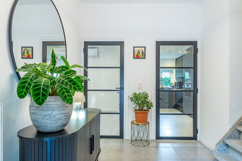 Charmante gerenoveerde woning op toplocatie in Neerharen (Lanaken) foto 5