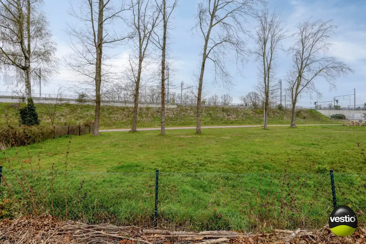 Gelijkvloerse woning met 3 slaapkamers, zonnepanelen en tuin op residentiële, rustige ligging. foto 22