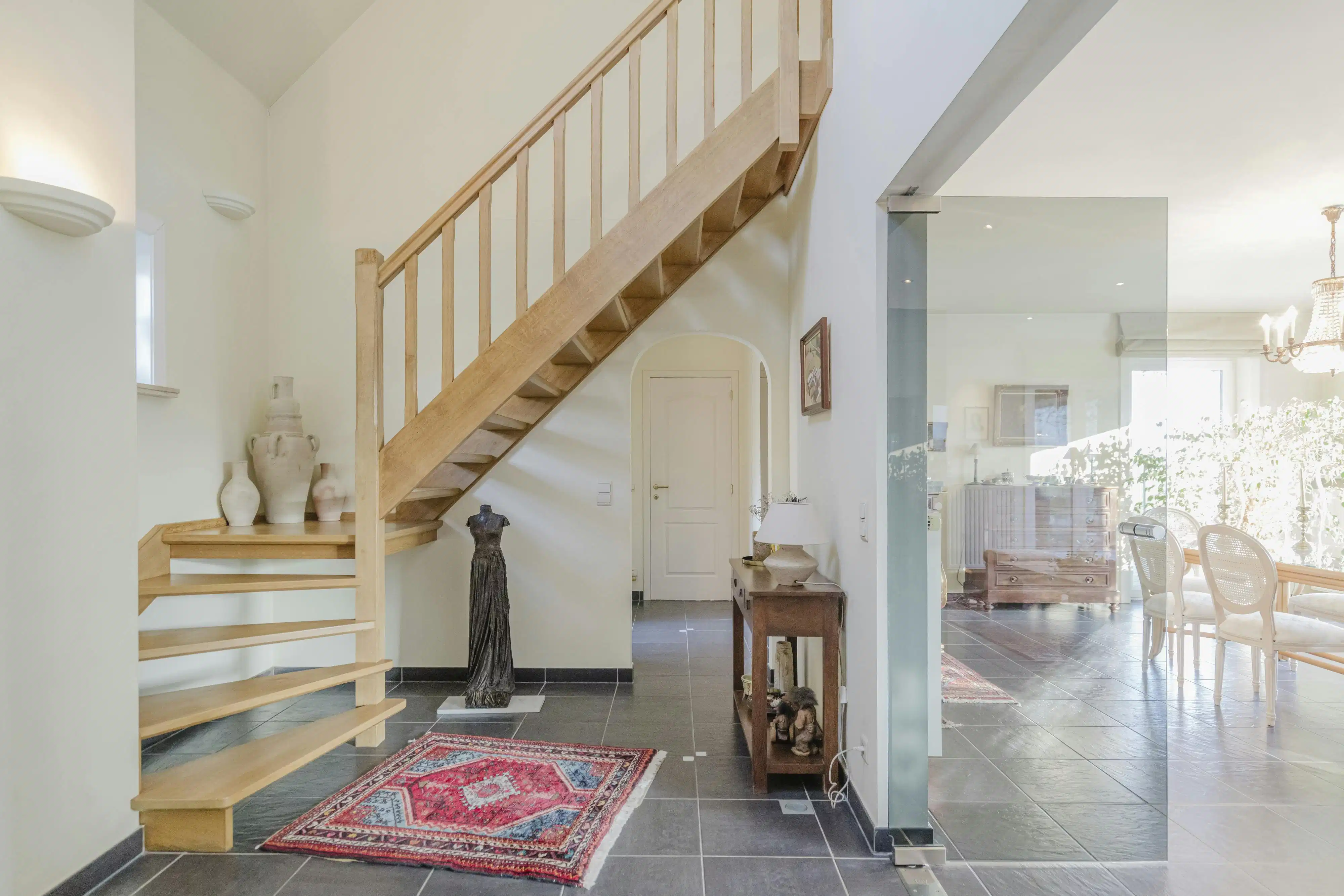 Villa met stallingen te koop op een ruim perceel van  10.026m² foto 3