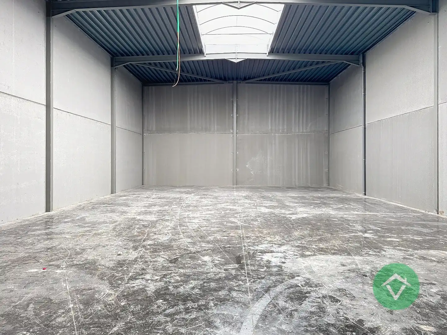 Nieuwbouw loods KMO-UNIT te koop – 256 m² met 1 parkeerplaats inbegrepen op de industriezone te Aartrijke foto 3