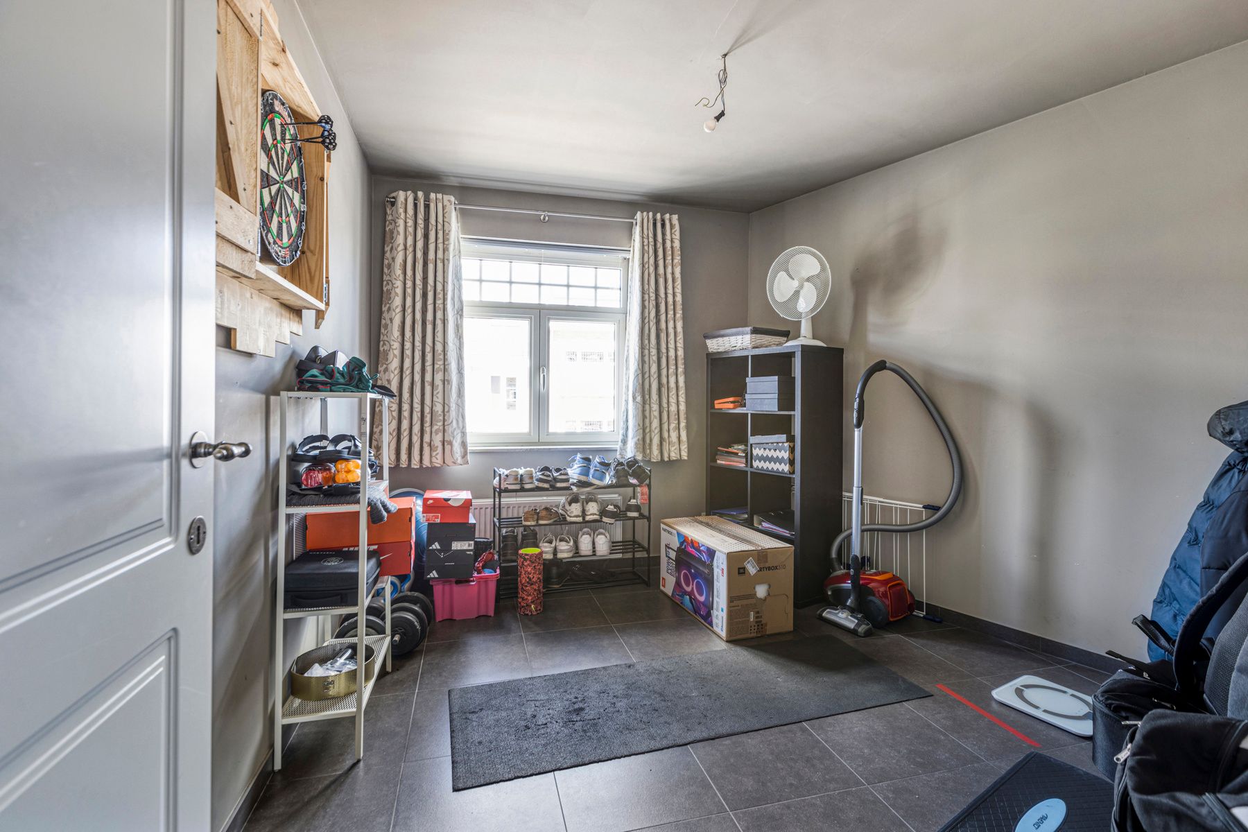 Ruim appartement met 40m² zonnig terras in Dessel foto 11