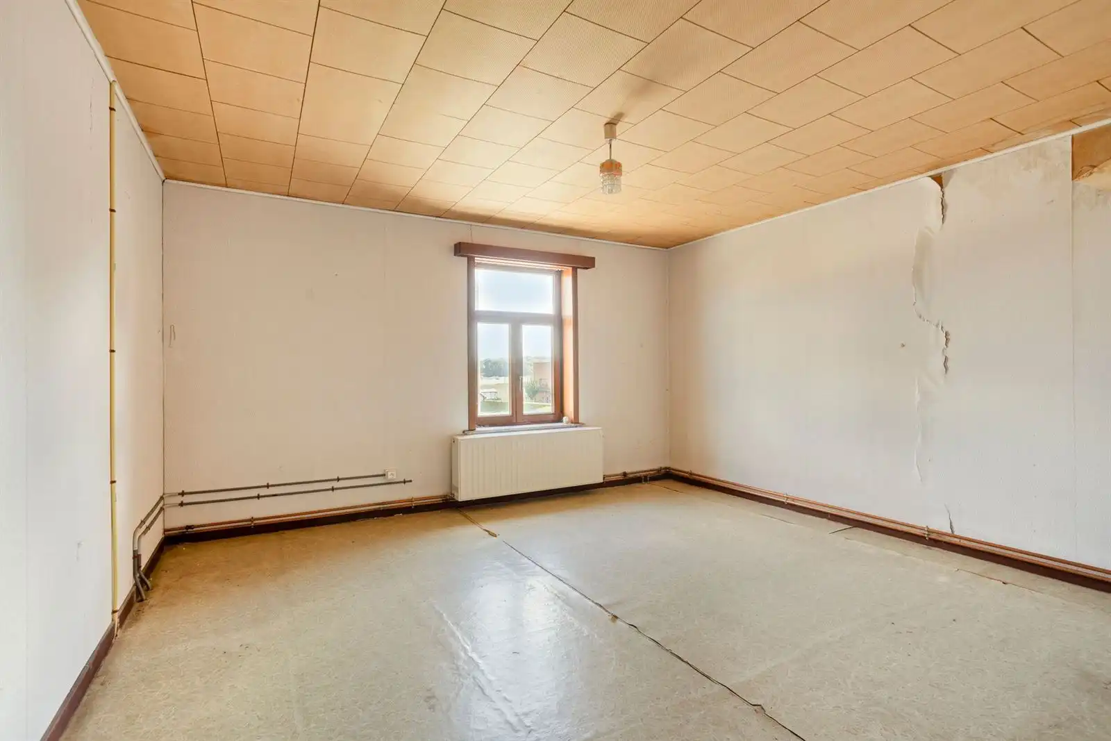 Openbebouwing met 5 slaapkamers garage en ruime tuin foto 14
