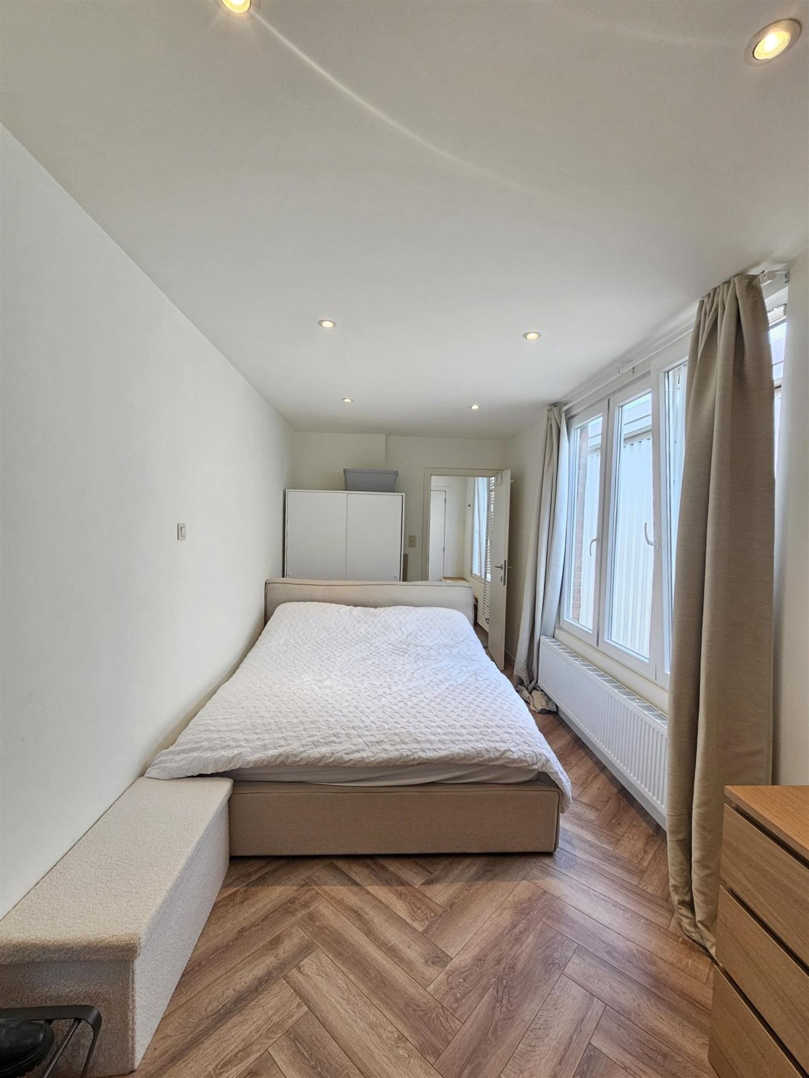 Appartement op derde verdieping van een herenhuis. foto 5