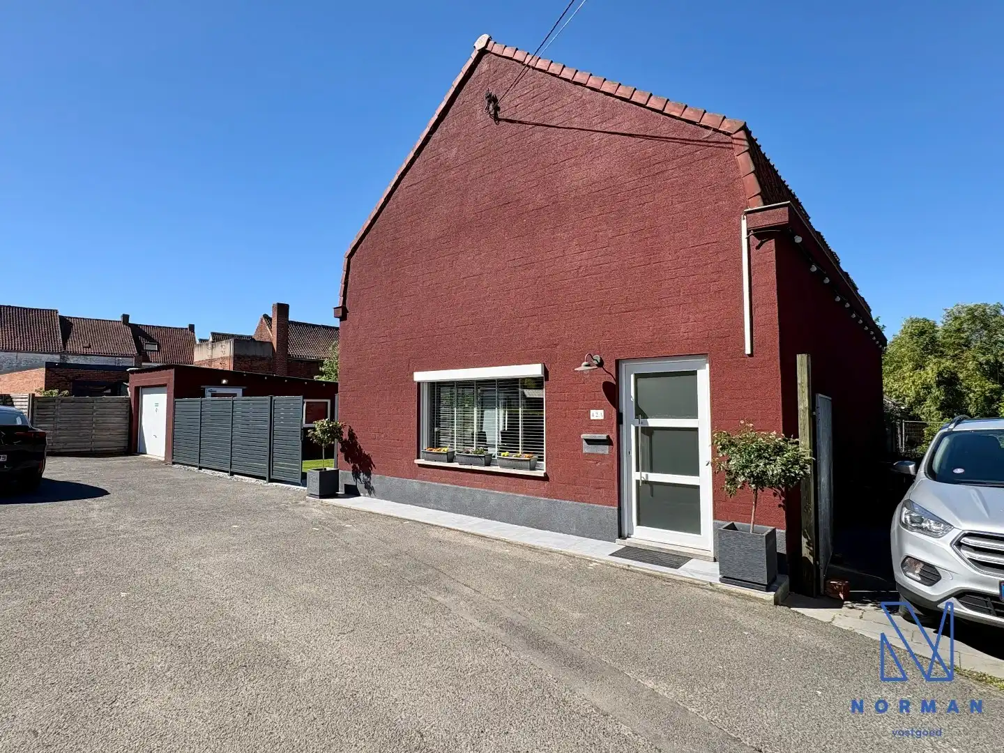 Ruime woning te koop in een doodlopende straat te Hulste – uiterst rustig gelegen met 4 slaapkamers en losstaande garage! foto 5