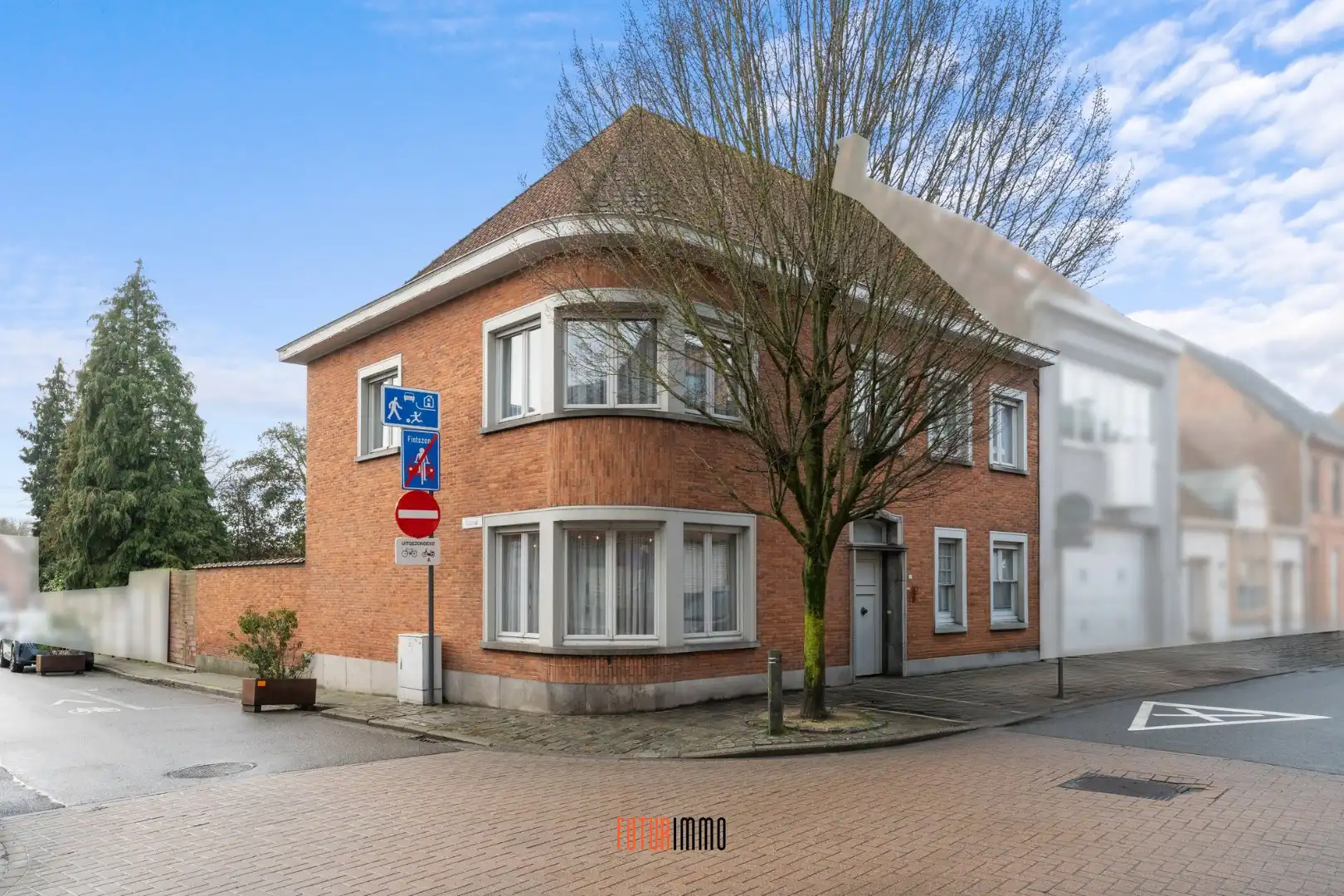 Karaktervolle hoekwoning in Rumbeke foto 2