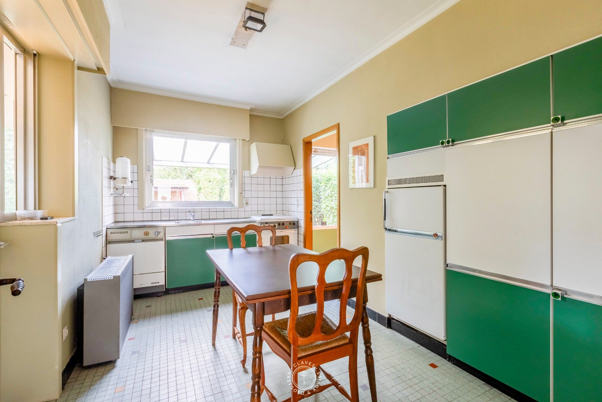 Woning met renovatiepotentieel op gunstige locatie foto 9