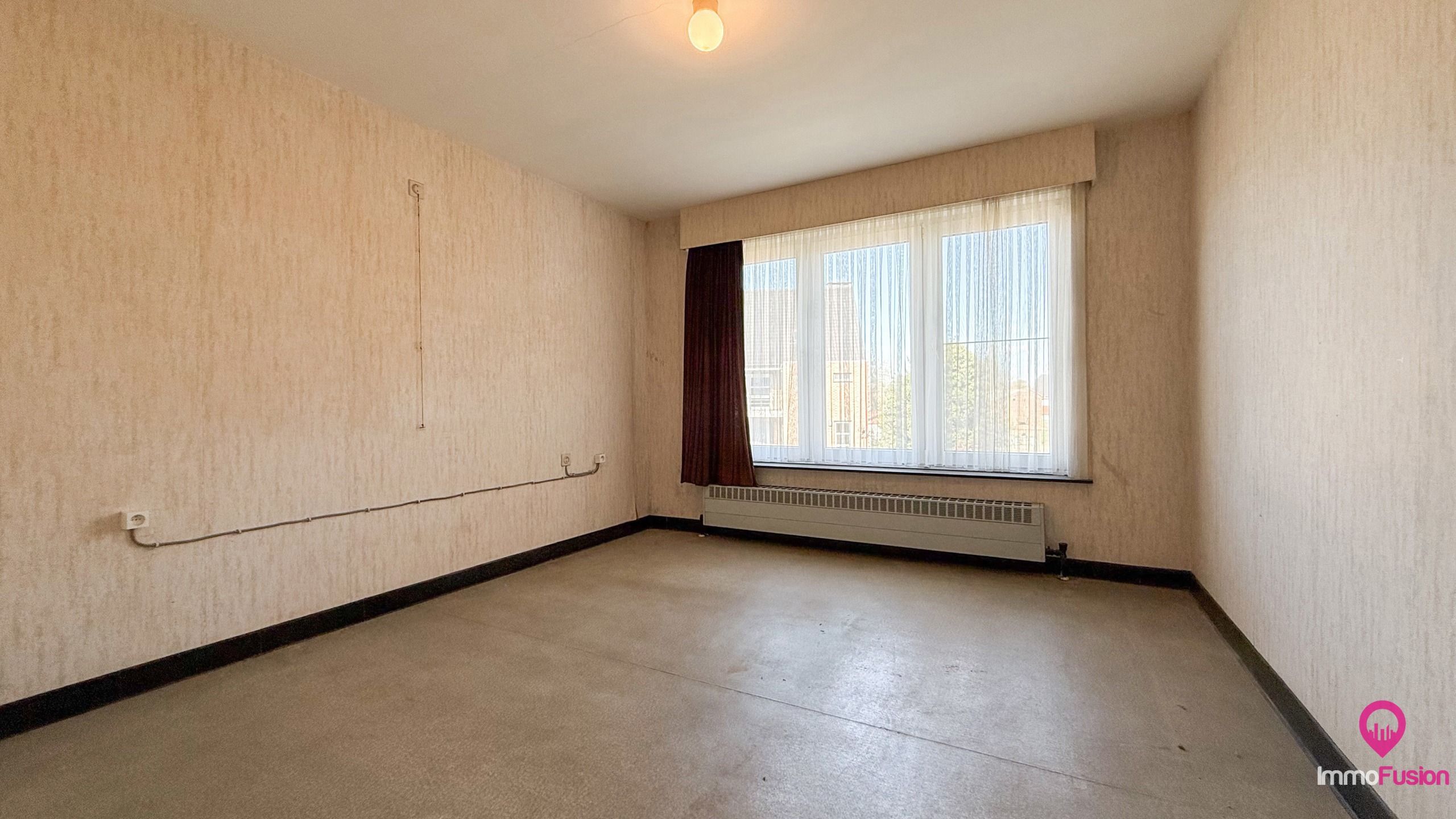 Splitlevel woning met 3 slaapkamers en ruime werkplaats!  foto 14