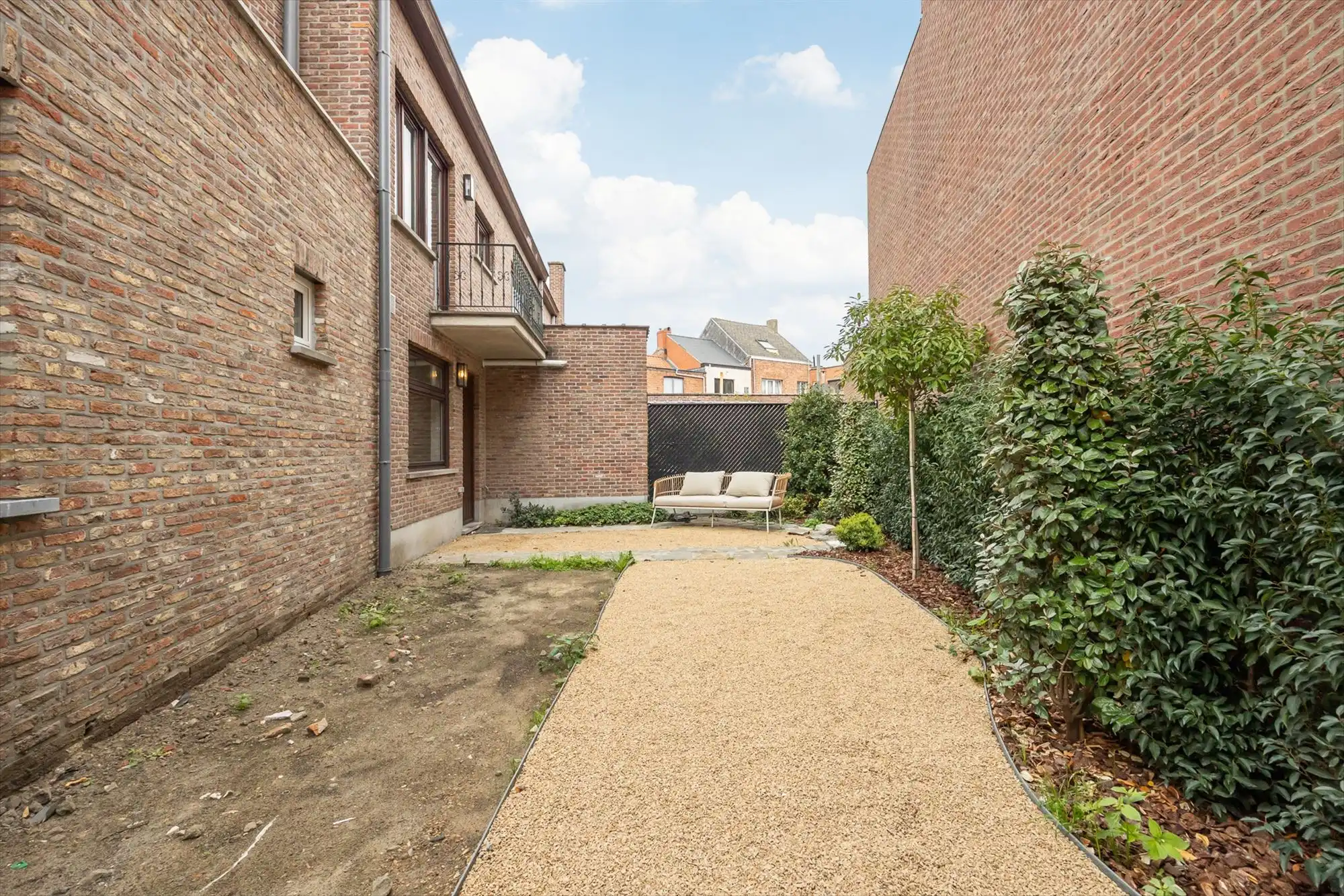 Gezinswoning woning met drie slaapkamers en tuin foto 21
