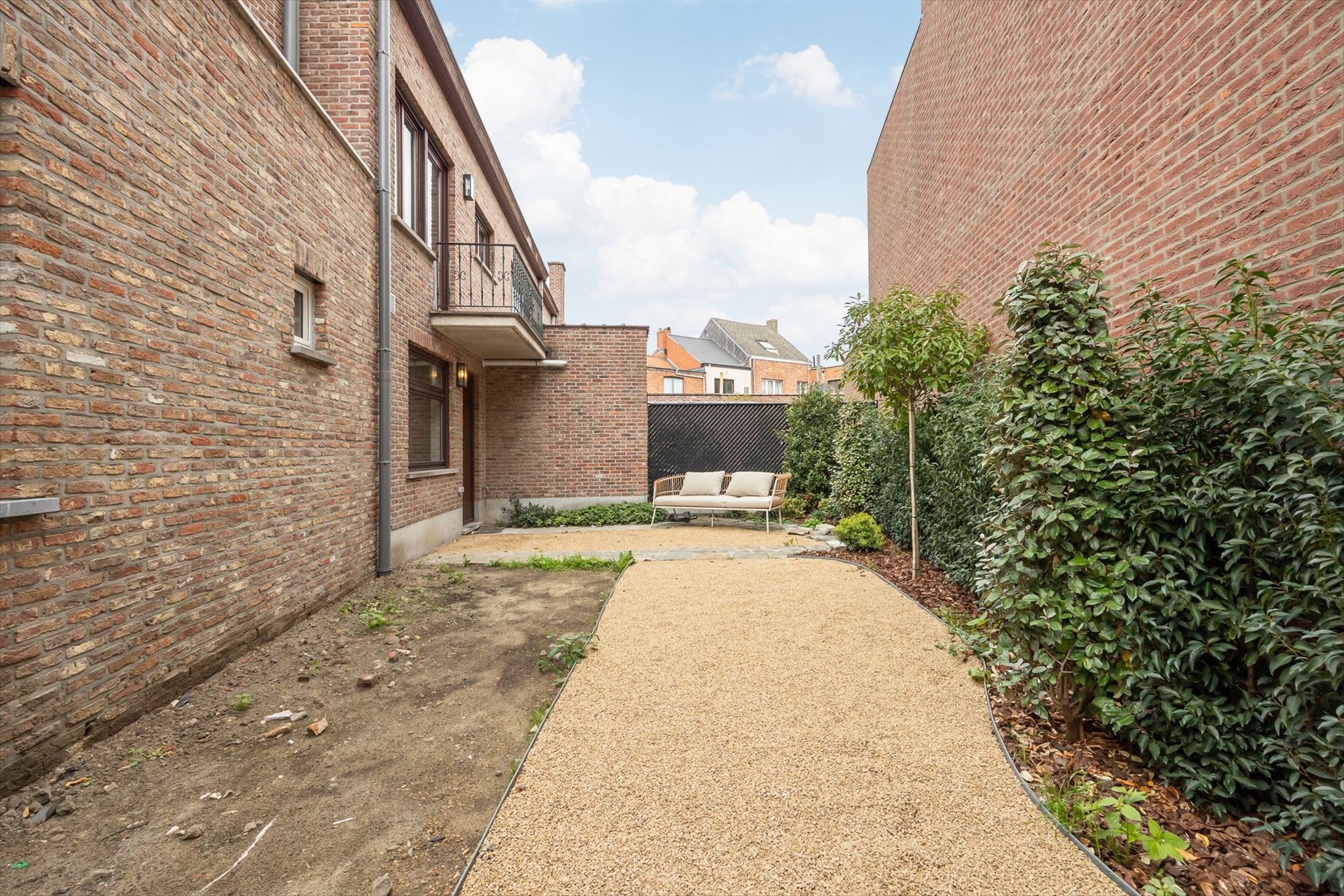 Gezinswoning woning met drie slaapkamers en tuin foto 21