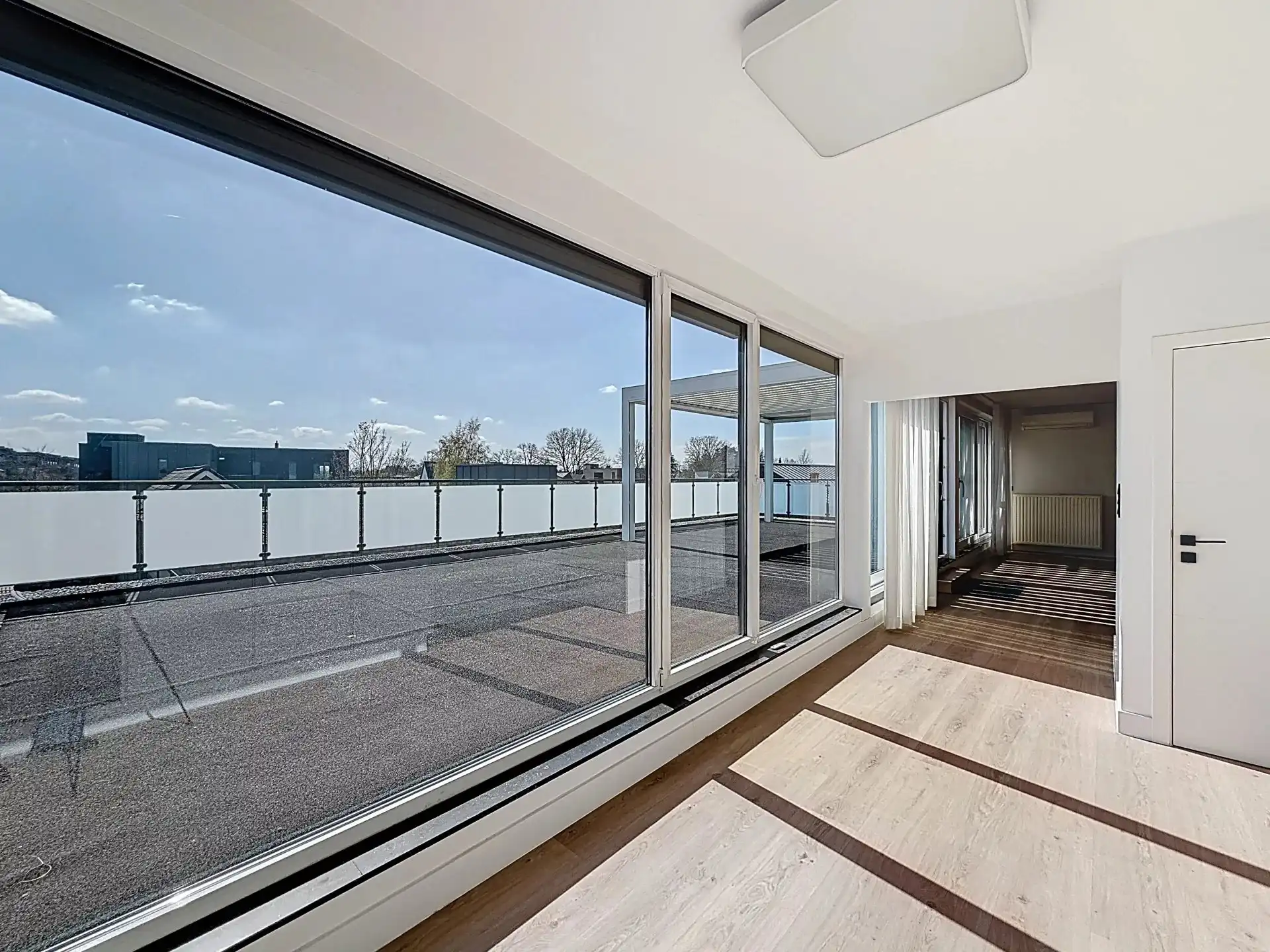 Exclusief wonen op topniveau – penthousegevoel met riant terras foto 4