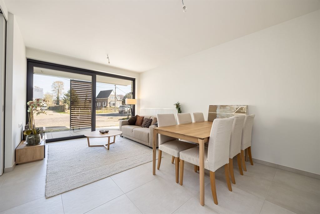 Gelijkvloerse assistentiewoning in centrum Werchter! foto {{pictureIndex}}
