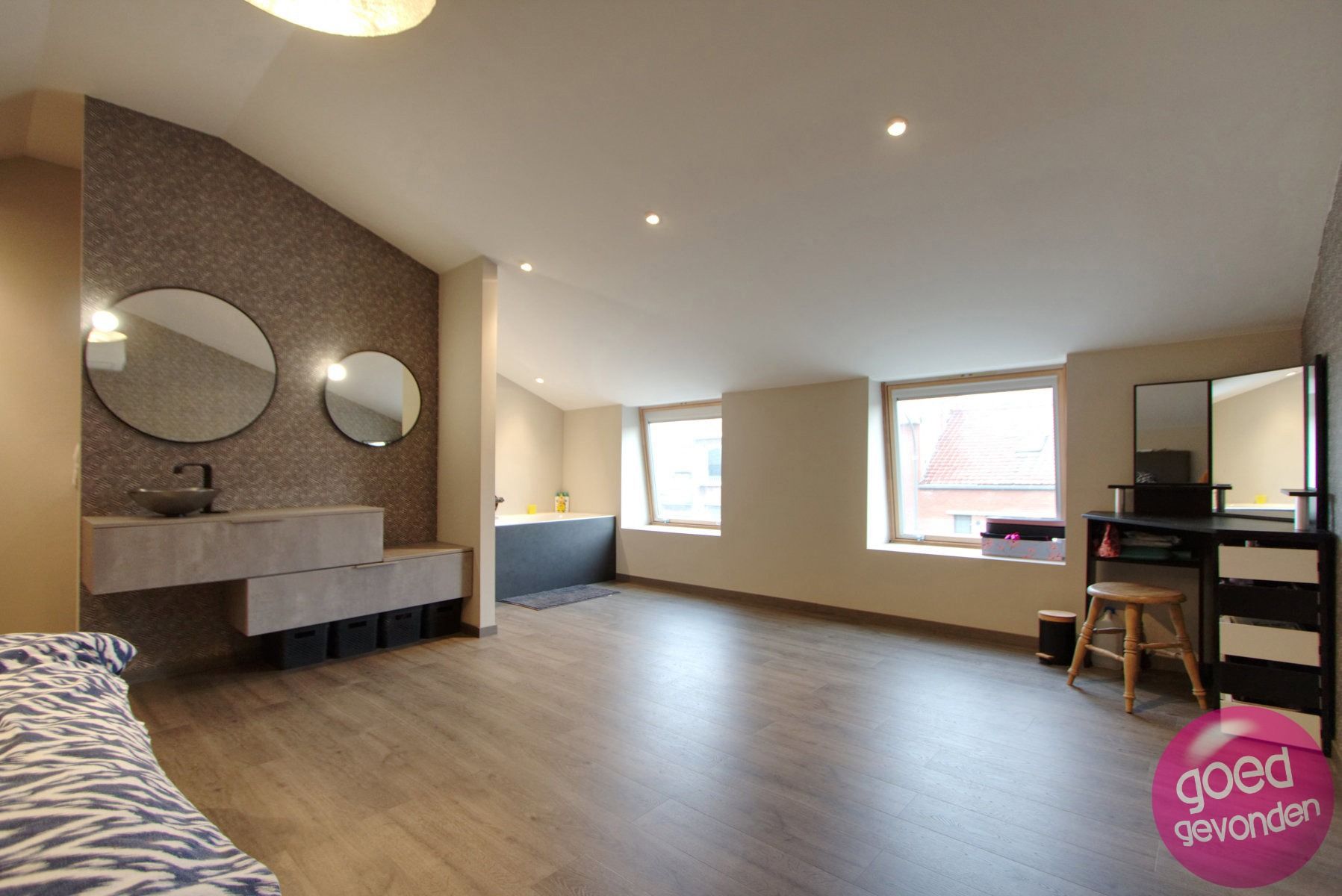 WONING - GERENOVEERD - 3 SLK - 2 BDK - TUIN - TERRAS foto 26