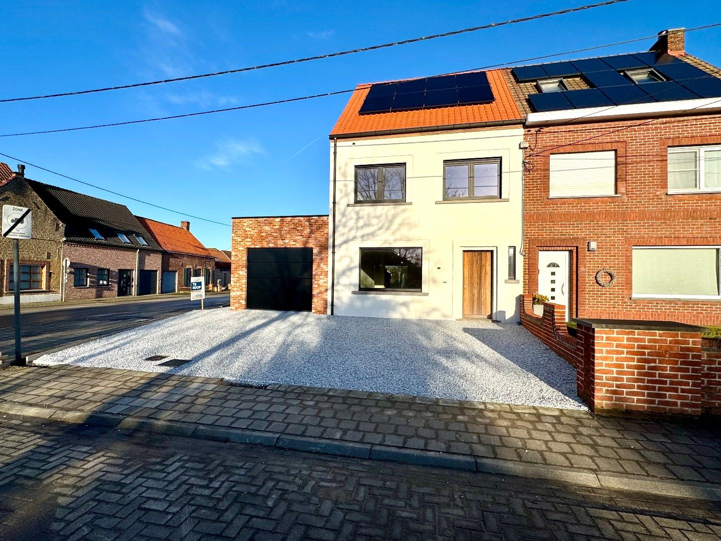 GERENOVEERDE HALFOPEN WONING MET 3 SLPKS, 2 BADKAMERS, TUIN EN GARAGE foto 24