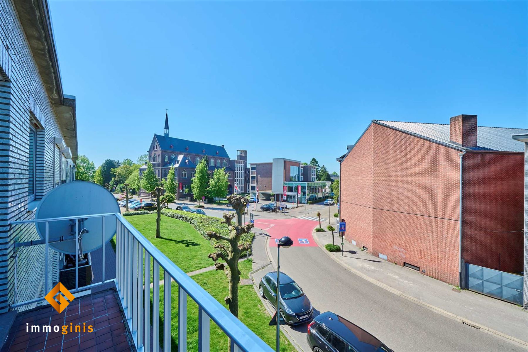 Ruim appartement met 2 tot 3 slpks in het centrum van Hamont!  Inclusief garage! foto 13