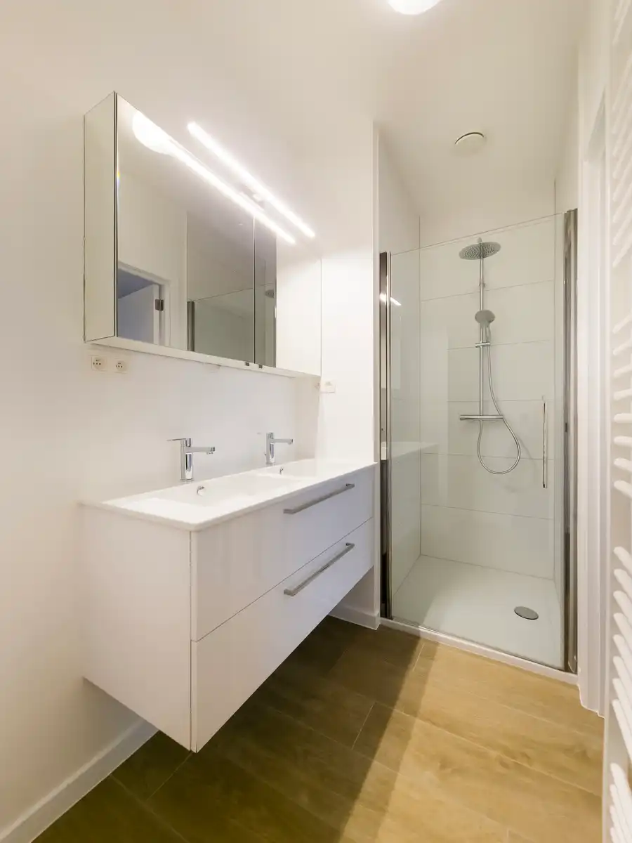 1-slpk app. met terras en zicht op Schelde foto 9