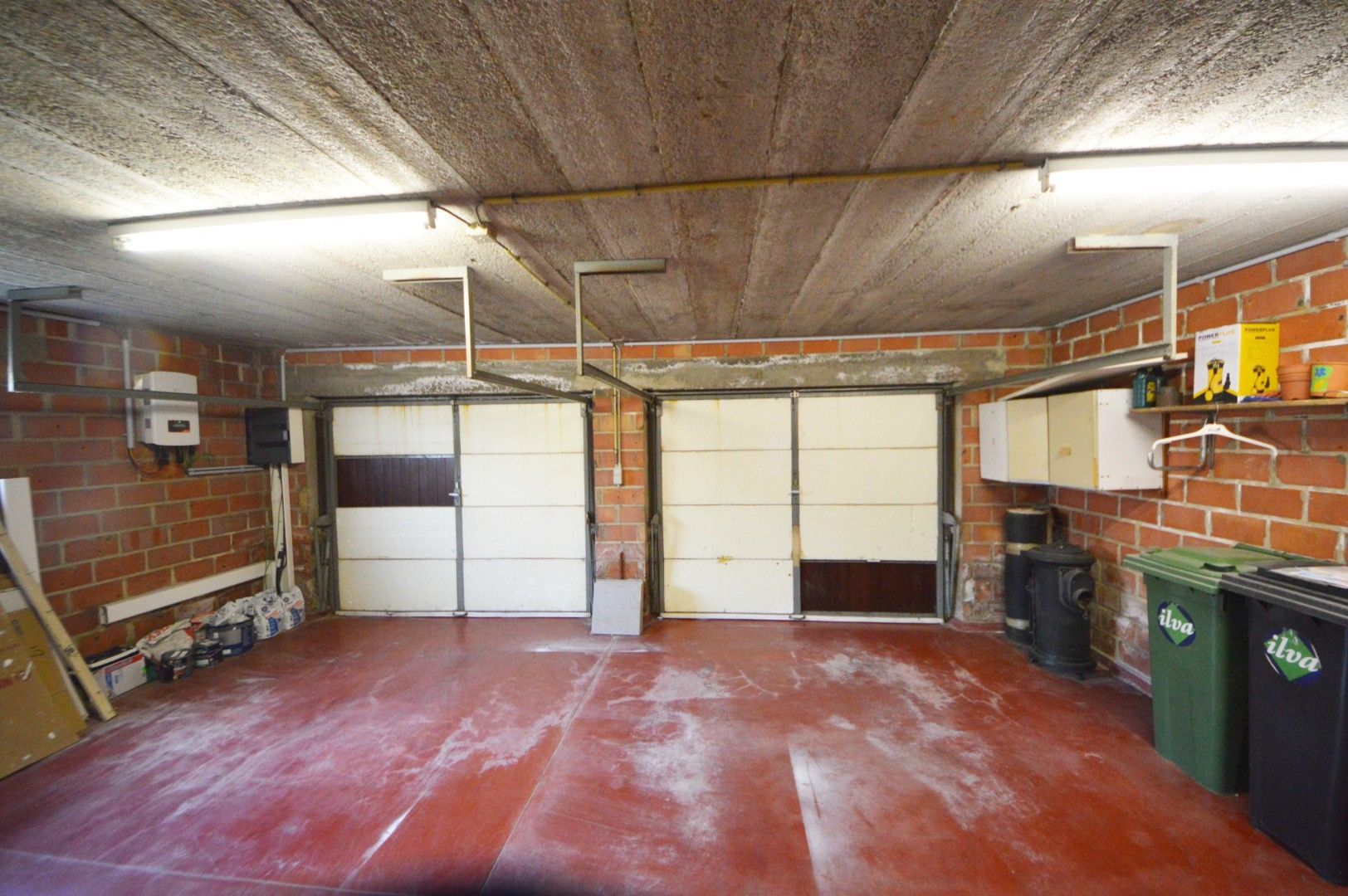 GERENOVEERDE WONING DUBBELE GARAGE EN TUIN foto 16