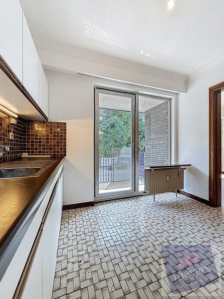 Instapklaar appartement met balkon en garage op toplocatie in Kuringen foto 10