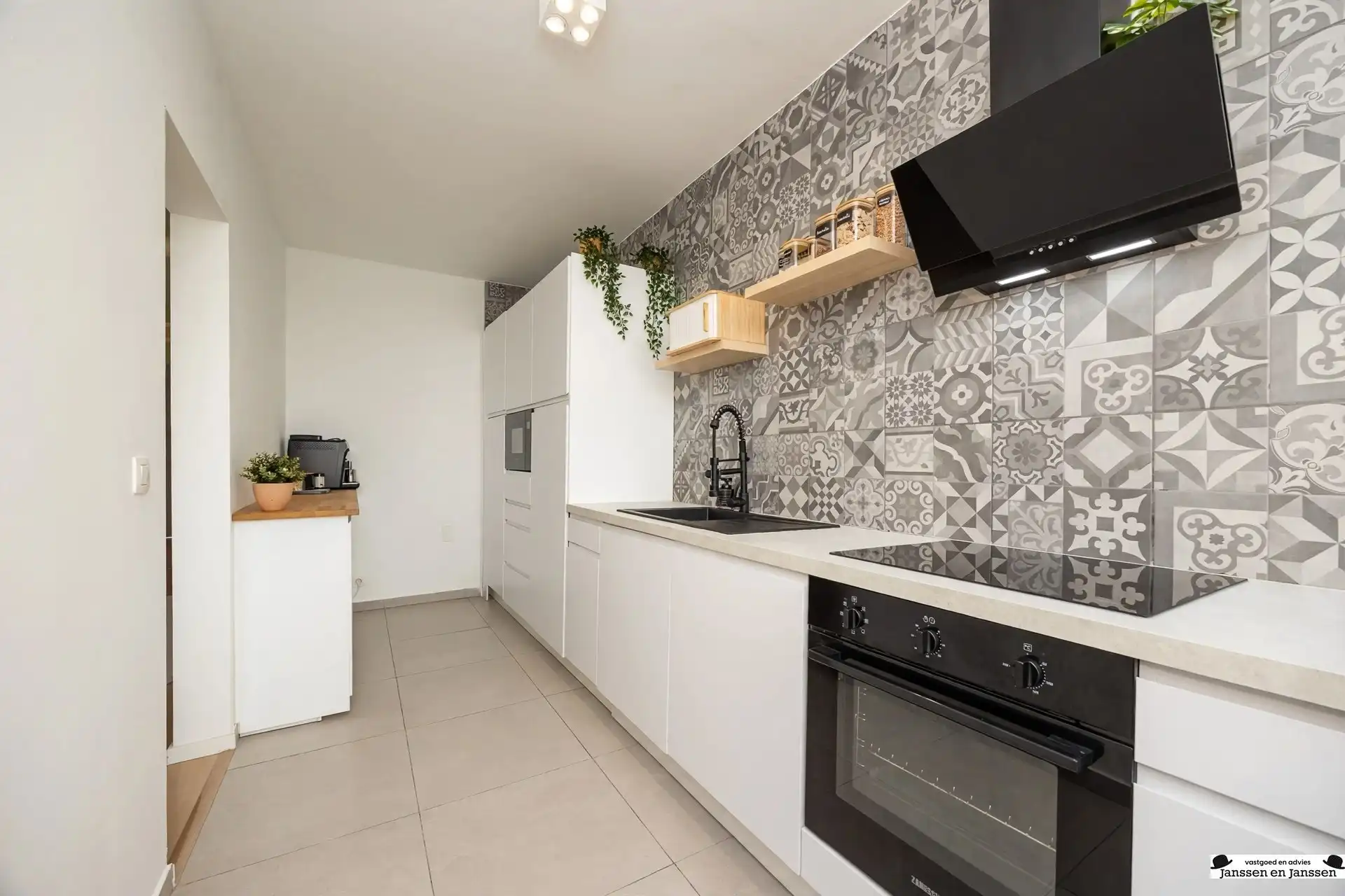 Instapklaar 2-slaapkamer appartement met 2 terrassen en prachtig uitzicht foto 4