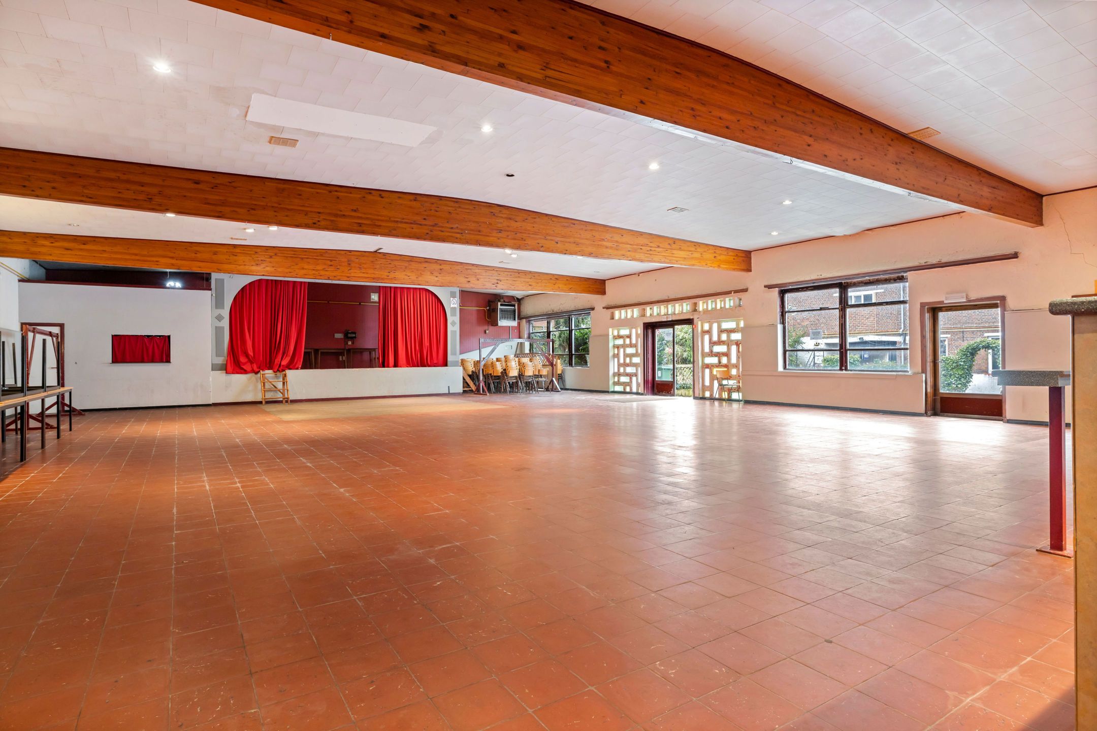 Horecazaak met feestzaal te Kester met heel wat mogelijkheden foto 5