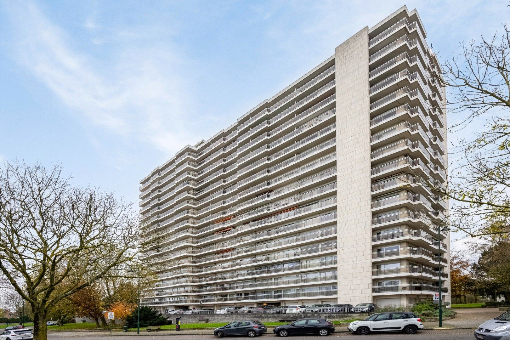 Instapklaar appartement met 1 slaapkamer met prachtig uitzicht in Laken foto 19