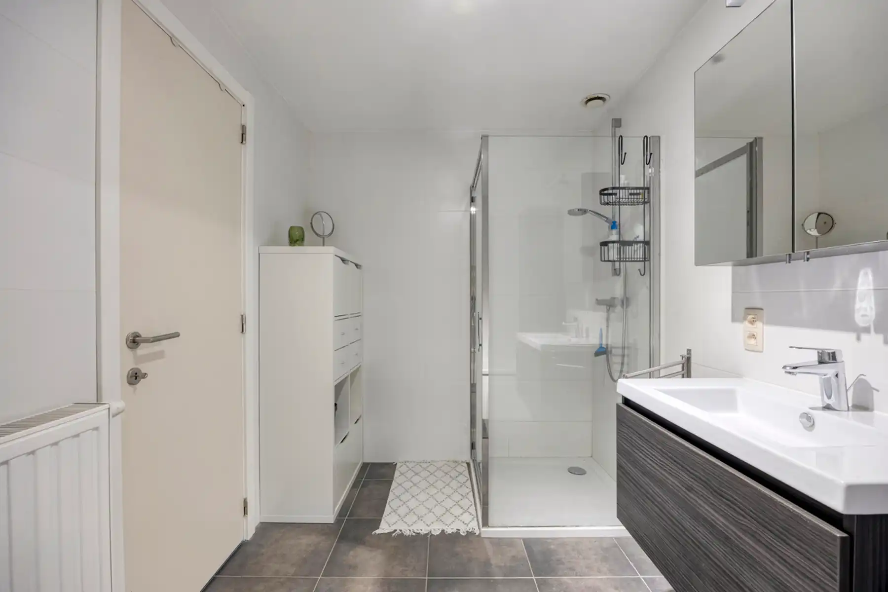 Energiezuinig appartement + autostaanplaats + kelder-berging foto 17