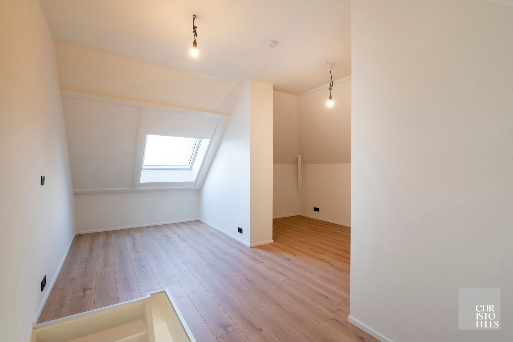 Stijlvol gerenoveerde gezinswoning met tuin op ideale locatie!  foto 15