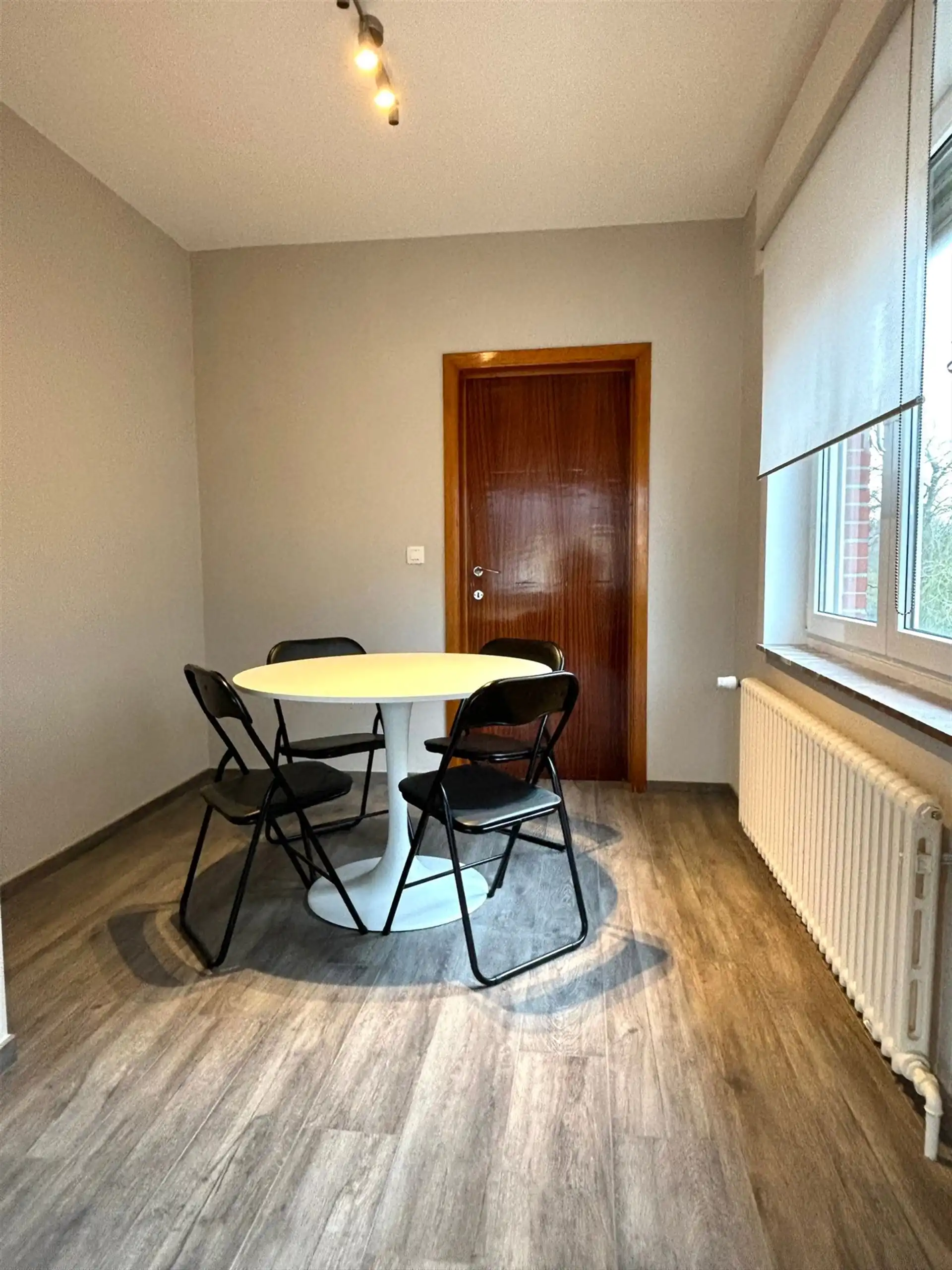 Prachtig appartement (1 slpks) met een kelder, kleine garage, autostaanplaats & GEEN LASTEN foto 9