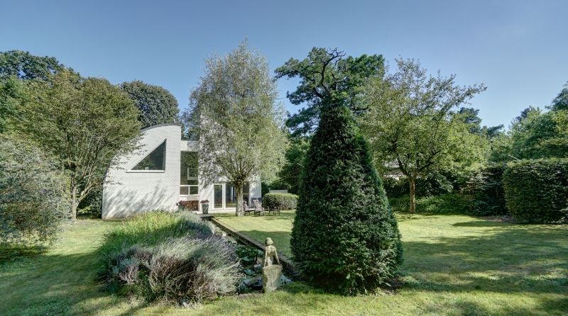 Moderne villa van 252m² op 13 are 72 ca met mooie tuin foto 22