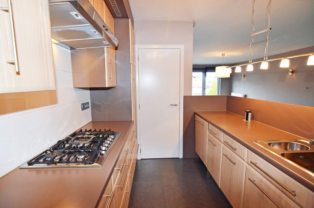 Modern triplex appartement met 3 slpks, terras, kelderberging en autostaanplaats. foto 6