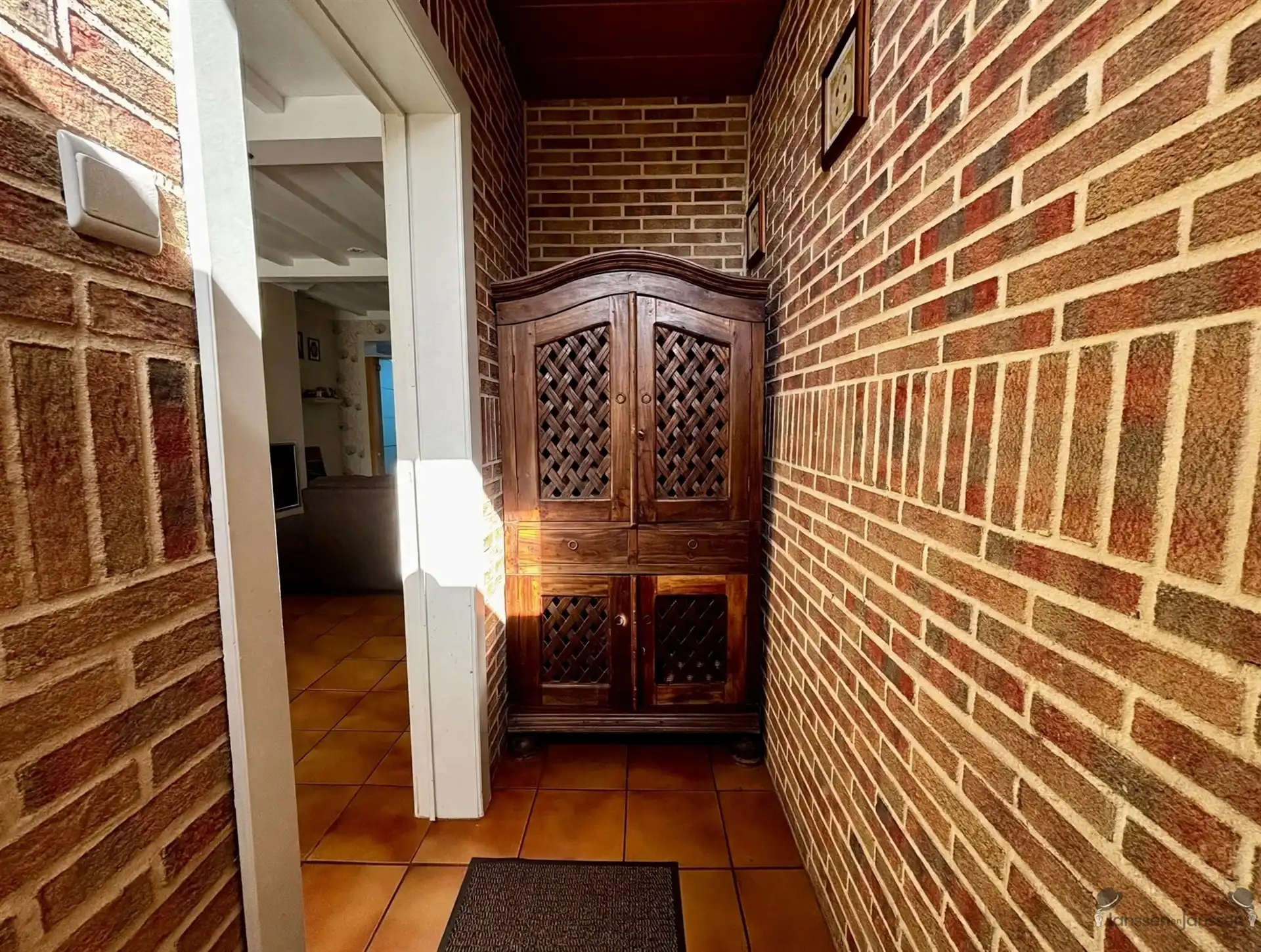 Rijwoning met 3 slaapkamers & tuin foto 2