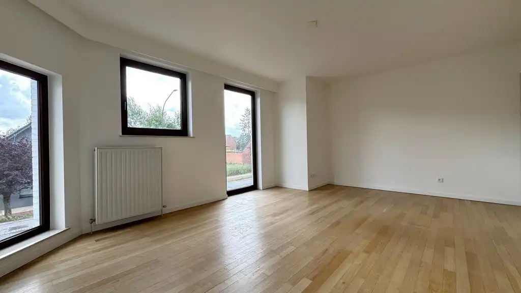 Instapklaar kantoor te huur nabij N12 in Schilde foto 7