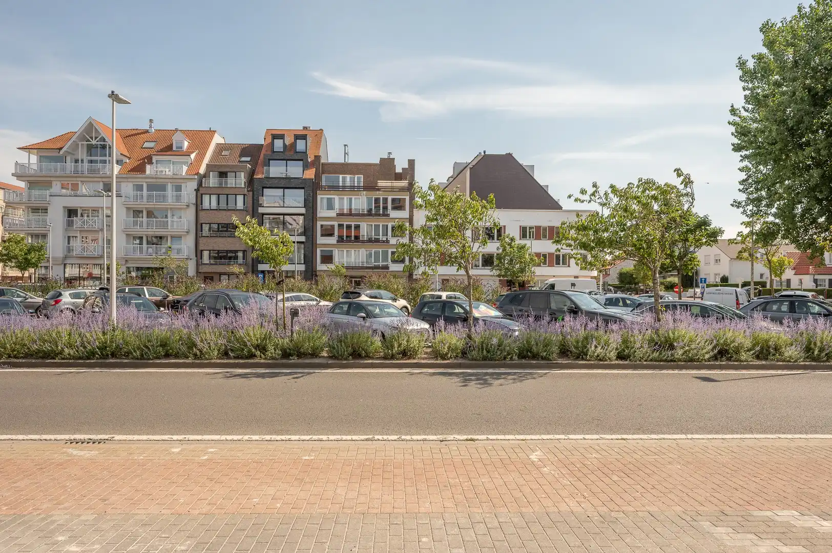 Nieuwbouw appartement op een centrale ligging te Knokke, vlakbij het Zegemeer en op wandelafstand van het strand. foto 6