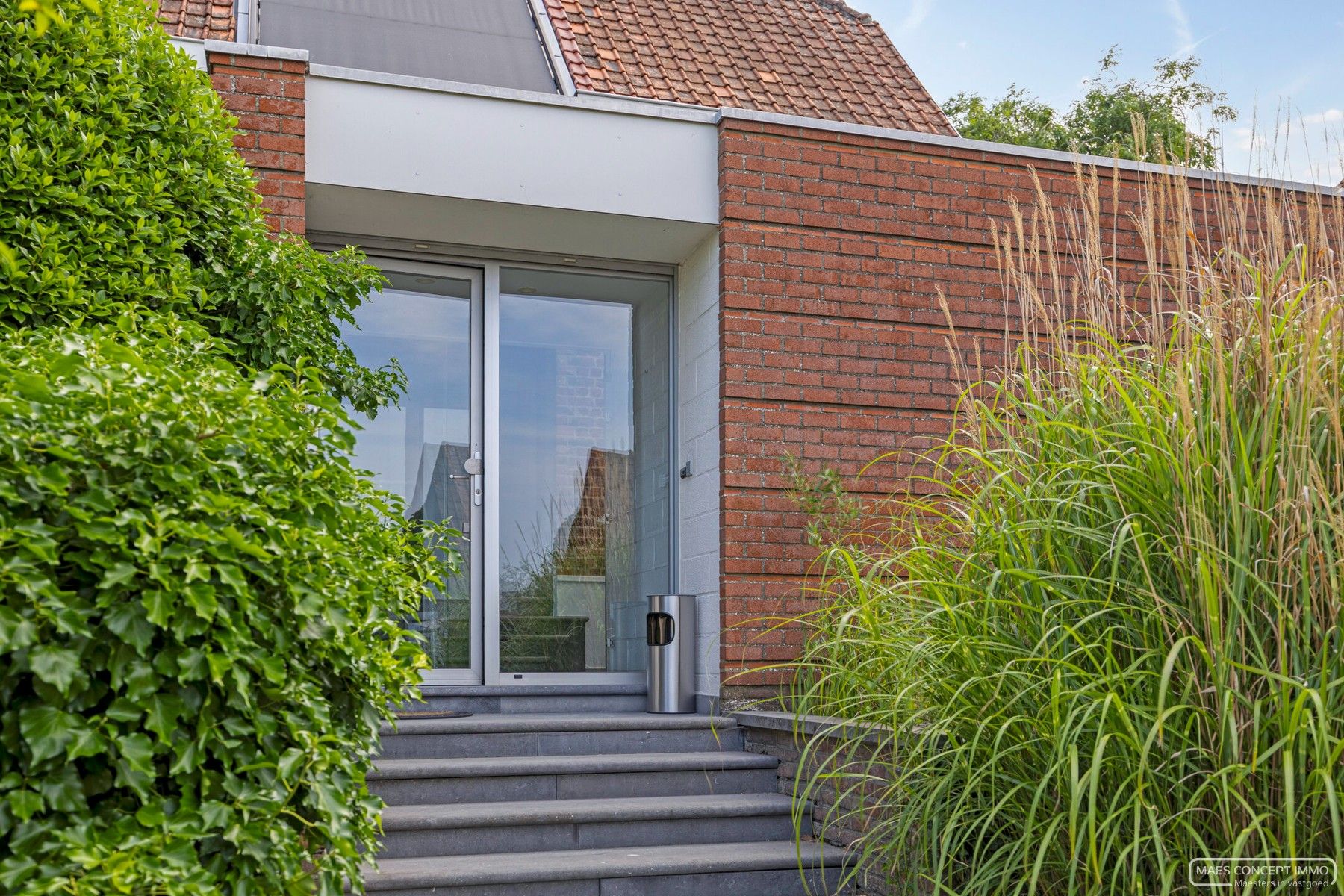 Unieke woning met kantoorruimte en atelier te Waregem foto 4
