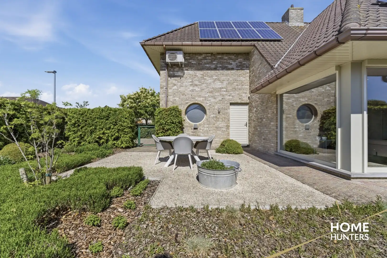 luxe villa met 4 slaapkamers, ruime tuin en een dubbele garage op een rustige locatie te Ieper foto 36