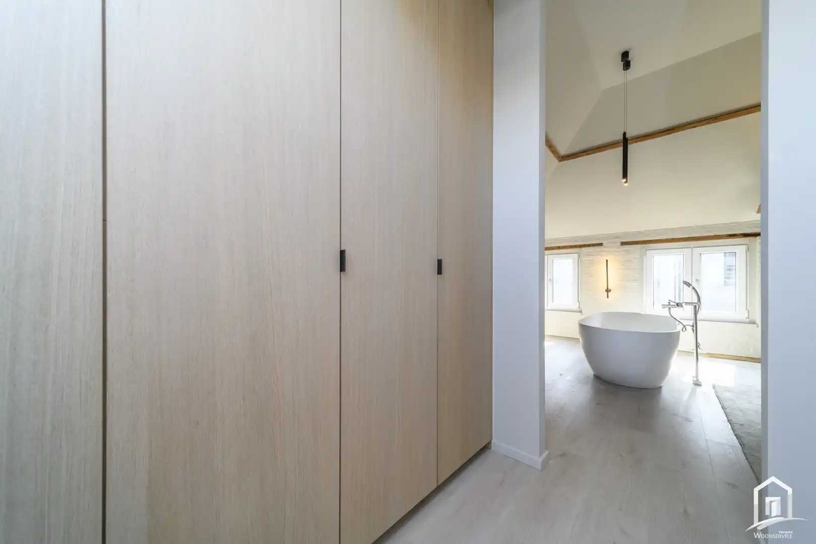 Unieke loftwoning met inpandige garage foto 19