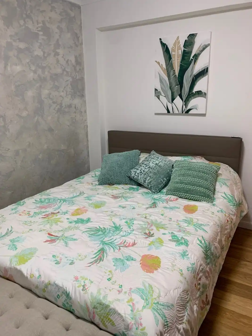 Gemeubeld tweeslaapkamerappartement met terras vlak aan de Zeedijk Oostende foto 11