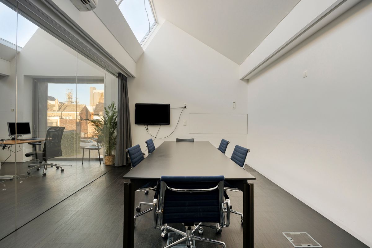 Moderne kantoorruimte op toplocatie nabij E40 en stadscentrum foto 18