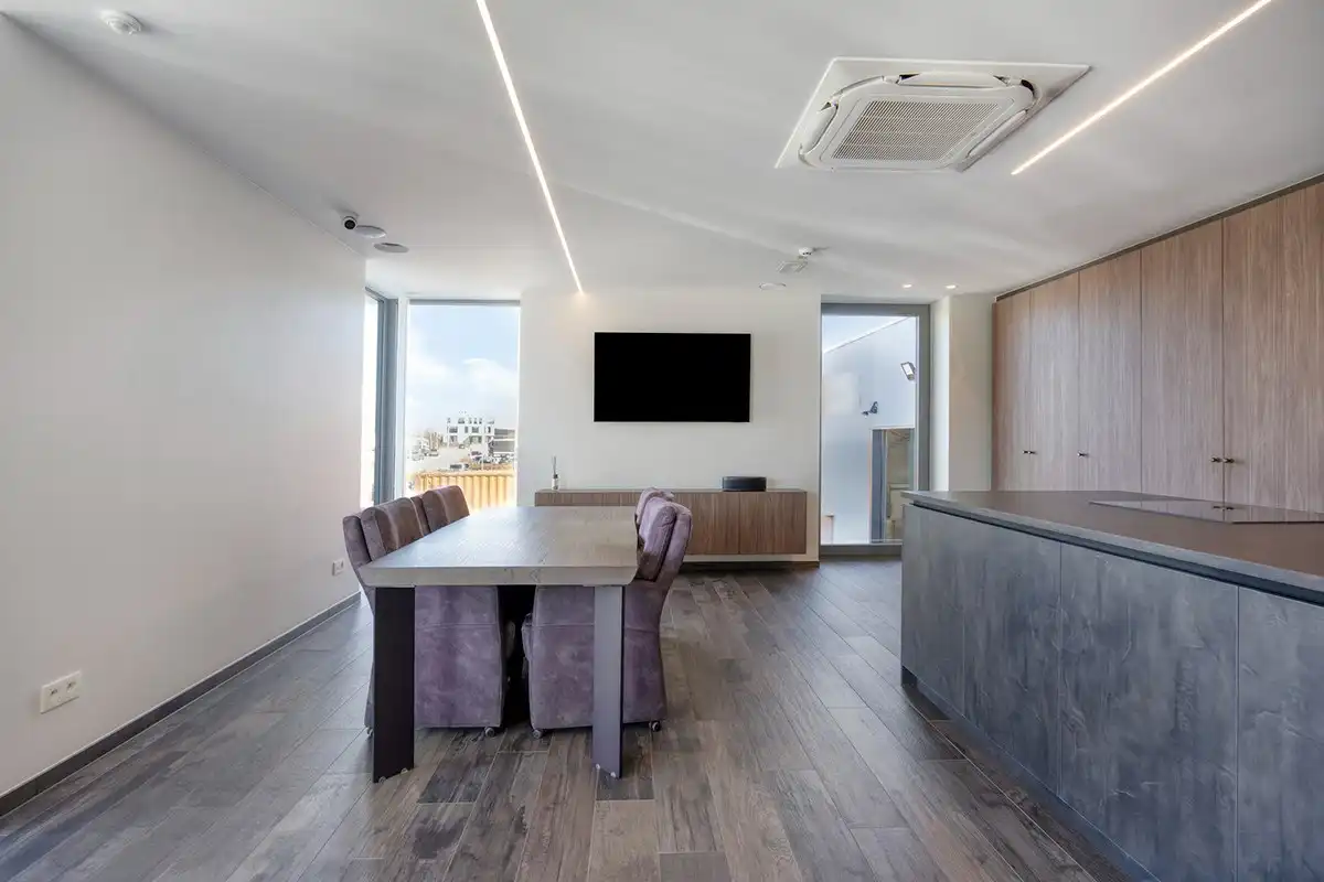 Grondig gerenoveerd KMO gebouw met magazijn en kantoorruimtes in Heverlee op een perceel van 11a19ca! – EPC -22,65 kWh/m² foto 21