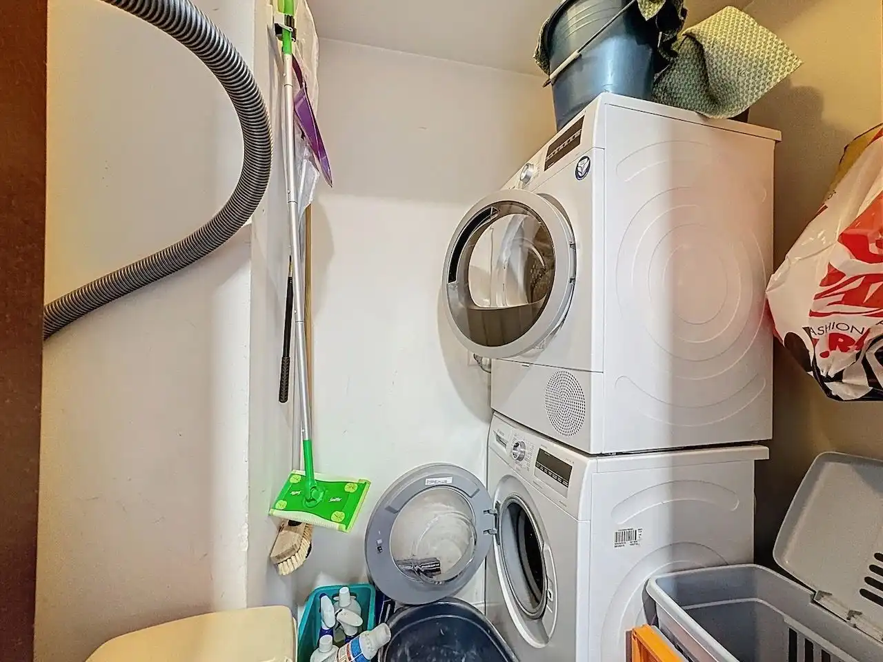 Ruim en functioneel appartement met drie slaapkamers vlakbij het Vissershuldeplein te Heist foto 22