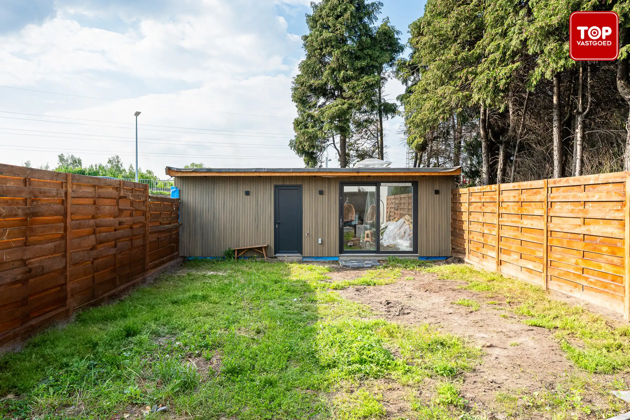 Gerenoveerde open bebouwing met 5 slaapkamers en tuin foto 27