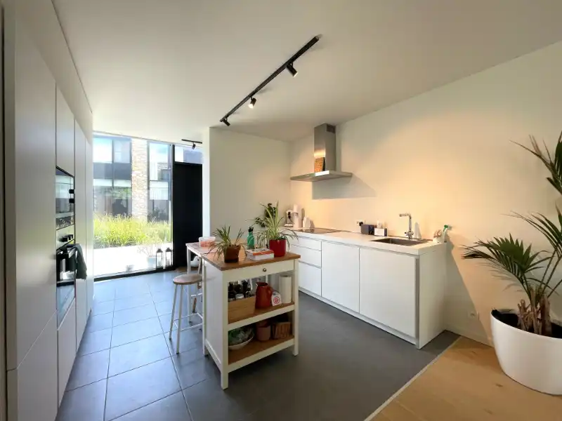 Unieke recente woning in het centrum - nabij Portus Ganda foto 7