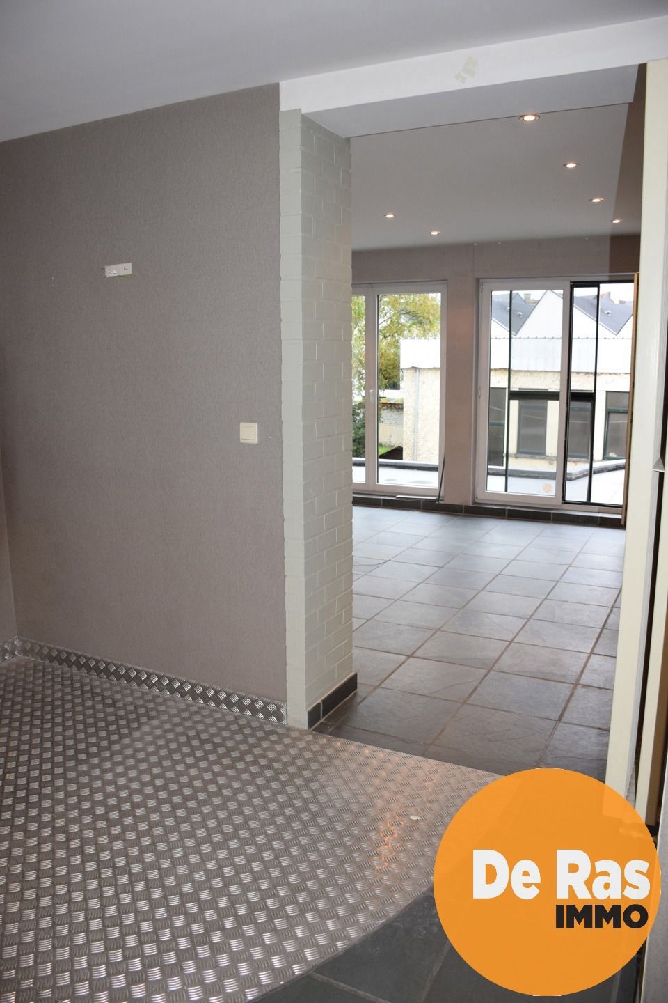 AALST - Centraal gelegen bel-etagewoning met magazijn  foto 4