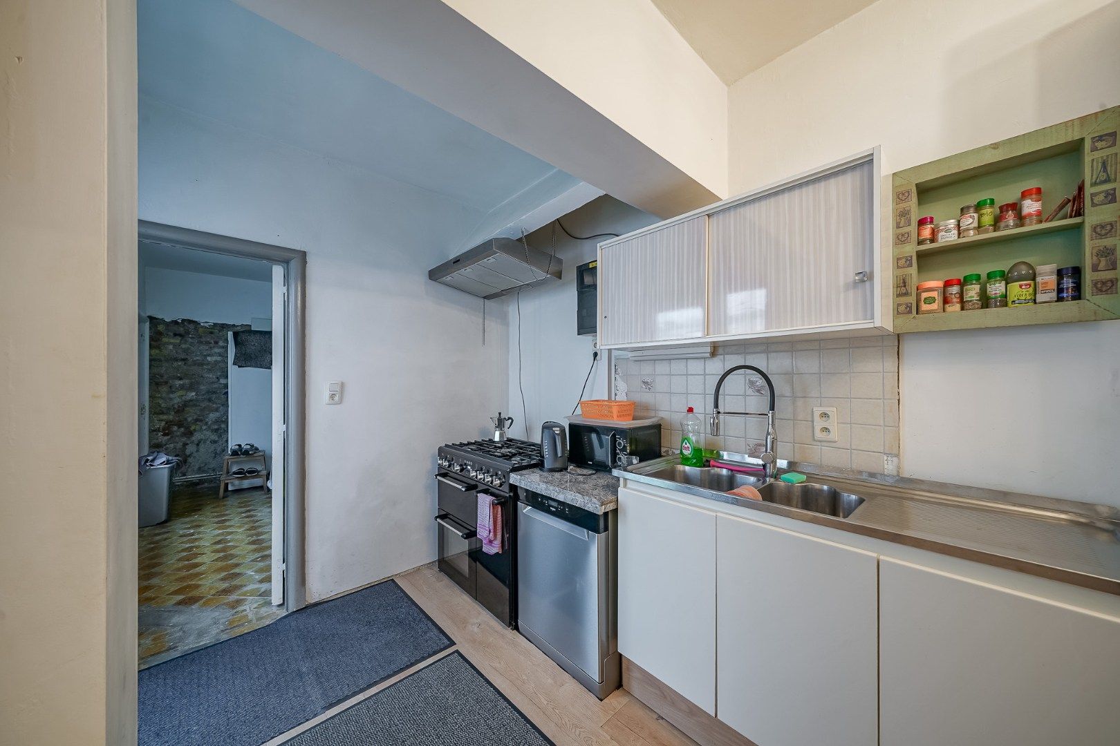 Verder af te werken woning met 5 slaapkamers in centrum Oostende foto 5