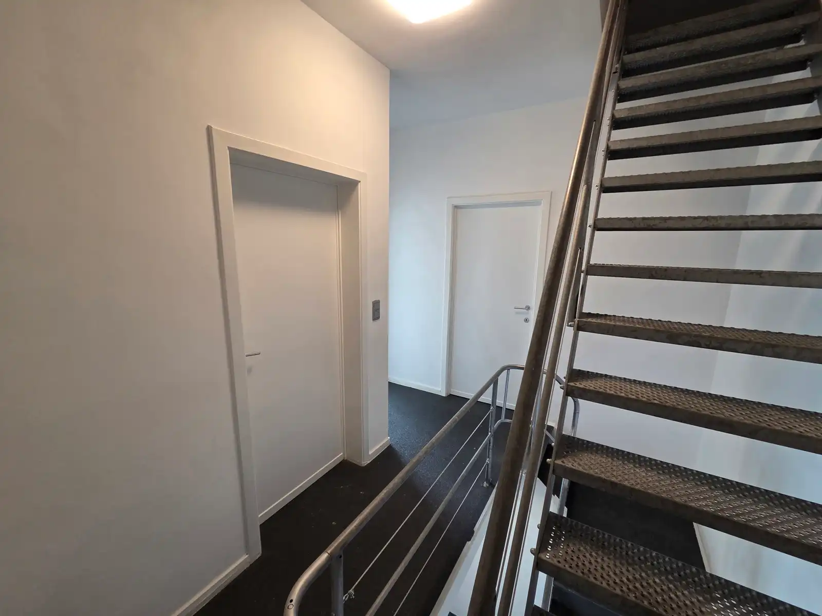 Ruime en charmante gezinswoning met drie slaapkamers foto 19