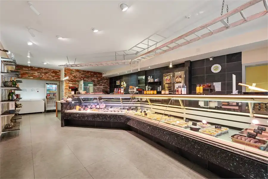 KNAPPE HANDELSRUIMTE IN HET CENTRUM VAN SINT-TRUIDEN foto 4