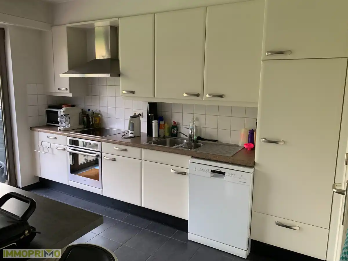 Ruime woning met 4 slaapkamers en garagebox in een woonerf te Mortsel foto 7